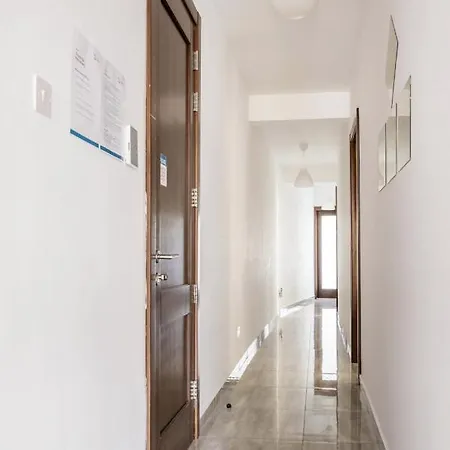 Lägenhet F8 Modern And Bright In Malta *