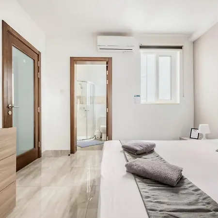 Lägenhet F8 Modern And Bright In Malta