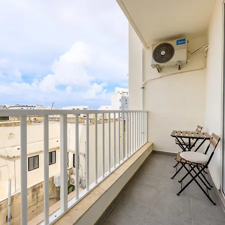 F8 Modern And Bright In Malta Msida
