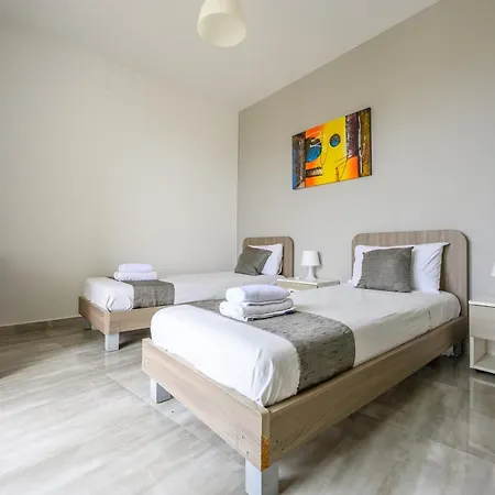 F8 Modern And Bright In Malta