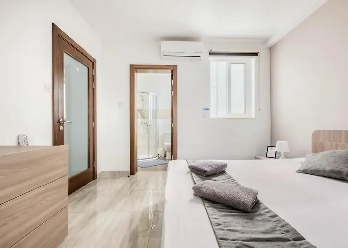 Apartament F8 Modern And Bright In Malta